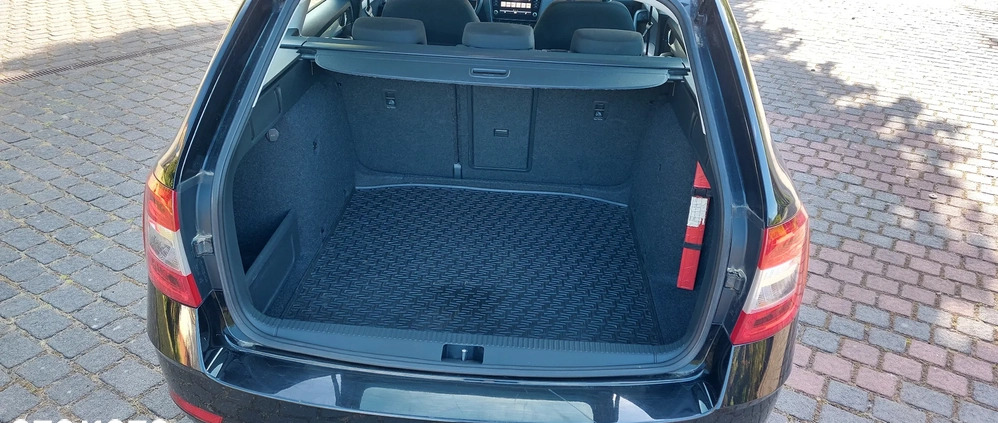 Skoda Octavia cena 44900 przebieg: 183500, rok produkcji 2018 z Sierpc małe 562